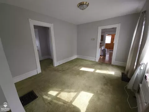 Living - 614 E Oliver, Owosso, MI 48867 photo 1 of 3
