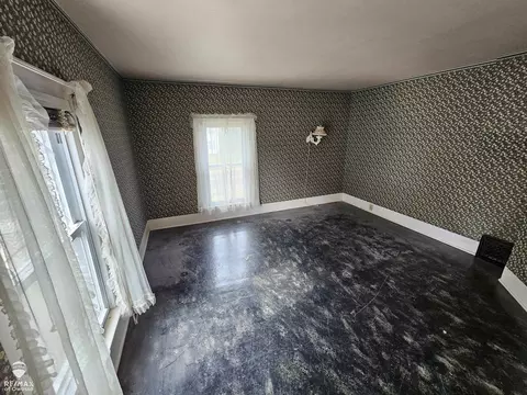 Bedroom - 614 E Oliver, Owosso, MI 48867 photo 2 of 5