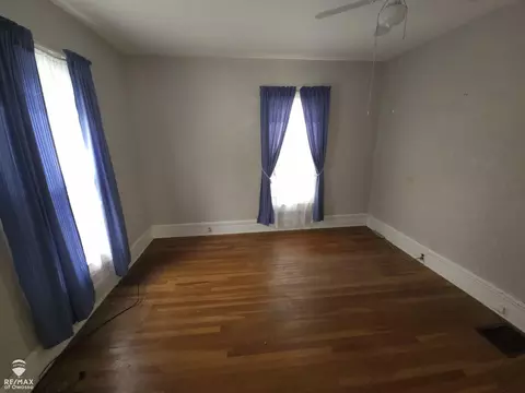 Bedroom - 614 E Oliver, Owosso, MI 48867 photo 1 of 5