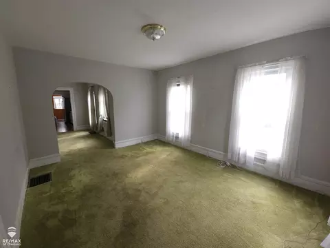Living - 614 E Oliver, Owosso, MI 48867 photo 3 of 3