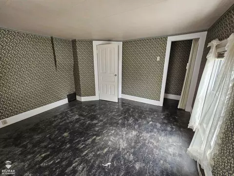 Bedroom - 614 E Oliver, Owosso, MI 48867 photo 3 of 5