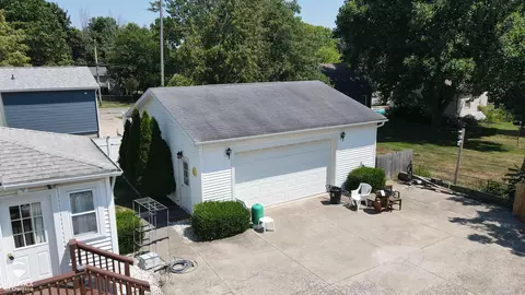 Exterior - 614 E Oliver, Owosso, MI 48867 photo 5 of 6