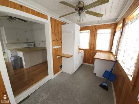 Entry Way - 614 E Oliver, Owosso, MI 48867 photo 1 of 5