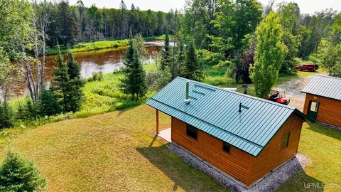 View/Area - G Rd, Escanaba, MI 49829 photo 2 of 8