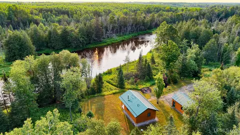 View/Area - G Rd, Escanaba, MI 49829 photo 7 of 8