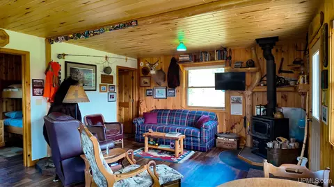 Living - G Rd, Escanaba, MI 49829 photo 2 of 4