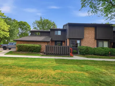 37388 Clubhouse, Sterling Heights, MI 48312