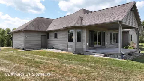 Exterior - 12222 Carpenter, Flushing, MI 48433 photo 5 of 9