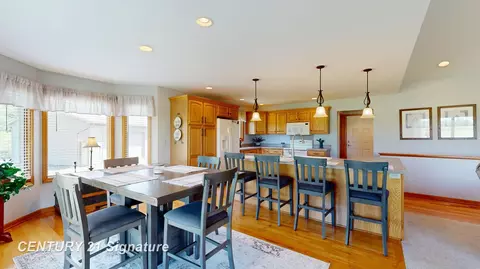 Dining - 12222 Carpenter, Flushing, MI 48433 photo 1 of 2