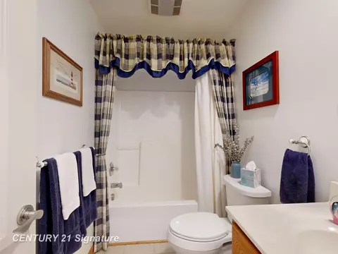 Bath - 12222 Carpenter, Flushing, MI 48433 photo 5 of 7