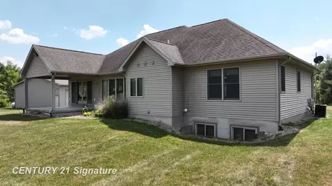 Exterior - 12222 Carpenter, Flushing, MI 48433 photo 3 of 9