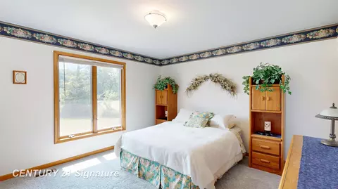 Bedroom - 12222 Carpenter, Flushing, MI 48433 photo 3 of 4
