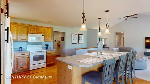 Kitchen - 12222 Carpenter, Flushing, MI 48433 photo 1 of 2