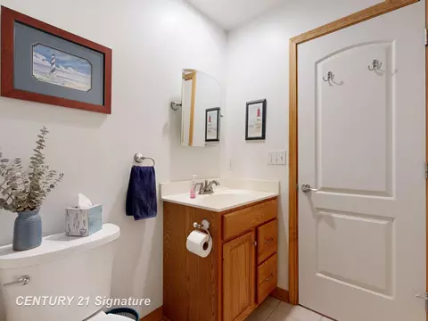 Bath - 12222 Carpenter, Flushing, MI 48433 photo 6 of 7