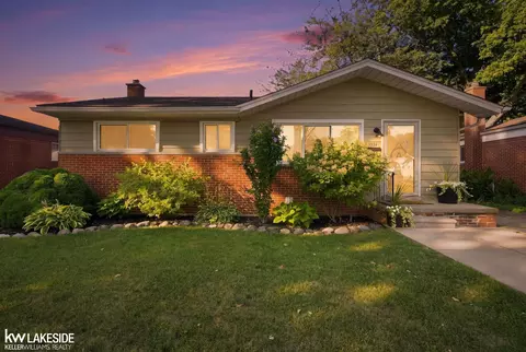 22834 E 13 Mile, Saint Clair Shores, MI 48082