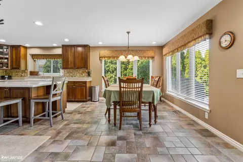 Dining - 46671 White Cap, Macomb, MI 48044 photo 1 of 2