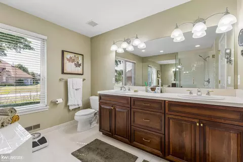 Bath - 46671 White Cap, Macomb, MI 48044 photo 1 of 5