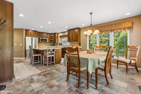 Dining - 46671 White Cap, Macomb, MI 48044 photo 2 of 2