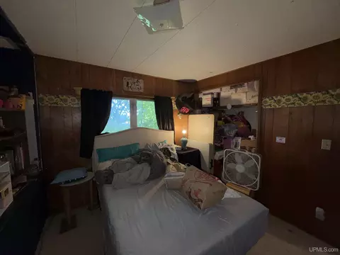 Bedroom - 4310 E Laporte, Freeland, MI 48623 photo 9 of 9