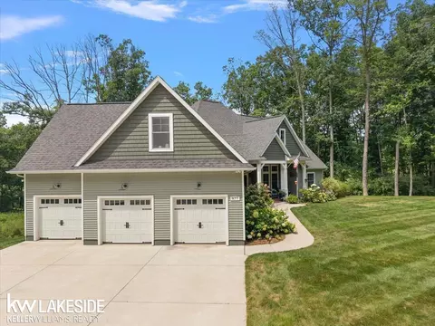 Exterior - 877 Cody, Dexter, MI 48130 photo 5 of 27