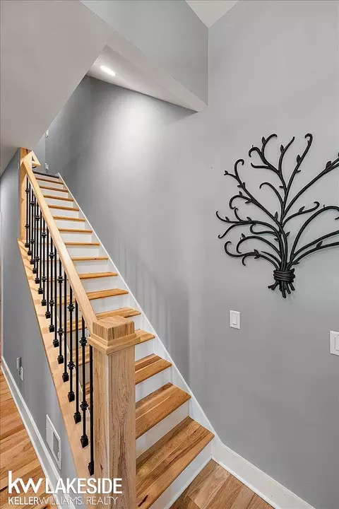 Entry Way - 877 Cody, Dexter, MI 48130 photo 4 of 5