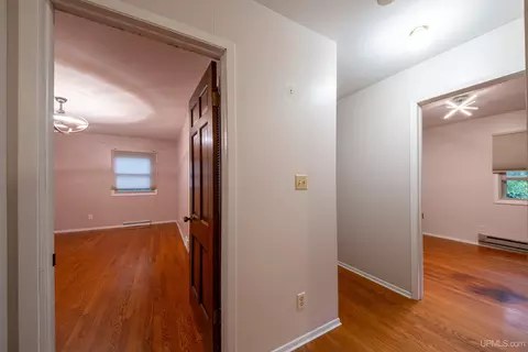 Entry Way - 64 Elder, Marquette, MI 49855 photo 3 of 4