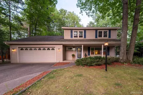 Exterior - 64 Elder, Marquette, MI 49855 photo 2 of 8