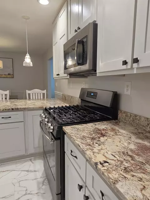Kitchen - 64 Elder, Marquette, MI 49855 photo 4 of 5