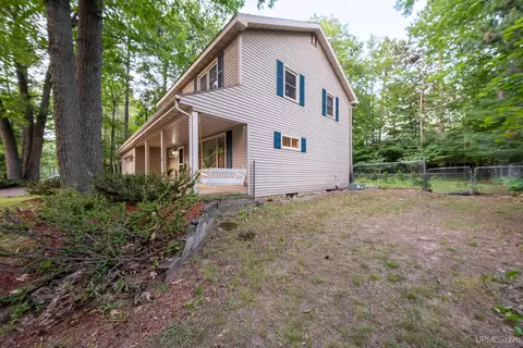 Exterior - 64 Elder, Marquette, MI 49855 photo 4 of 8