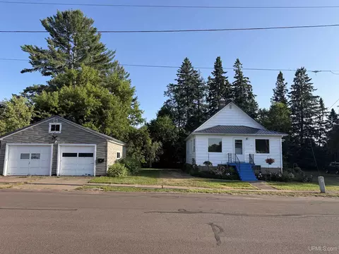 235 W Oak, Ironwood, MI 49938