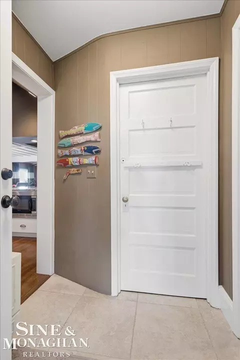 Entry Way - 206 Edgewater, Algonac, MI 48001 photo 3 of 6