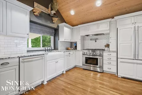 Kitchen - 206 Edgewater, Algonac, MI 48001 photo 2 of 6