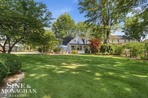 Exterior - 206 Edgewater, Algonac, MI 48001 photo 7 of 12
