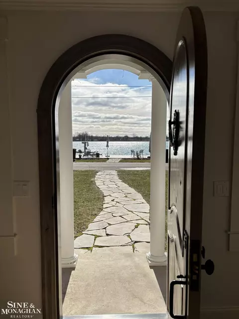 Entry Way - 206 Edgewater, Algonac, MI 48001 photo 2 of 6