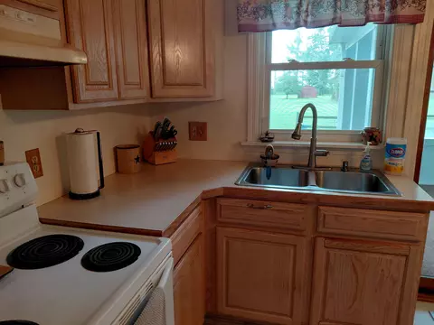 Kitchen - 1149 Wetters, Kawkawlin, MI 48631 photo 2 of 2