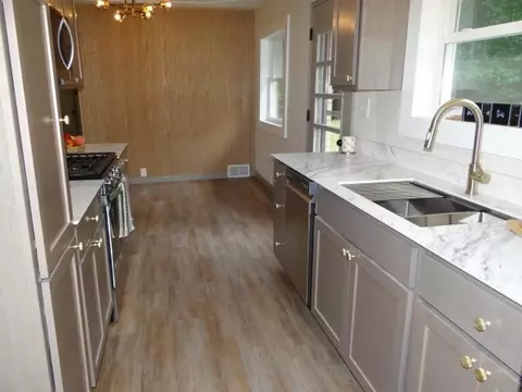 Kitchen - 3807 W M-61, Gladwin, MI 48624 photo 3 of 4
