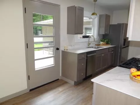 Kitchen - 3807 W M-61, Gladwin, MI 48624 photo 4 of 4