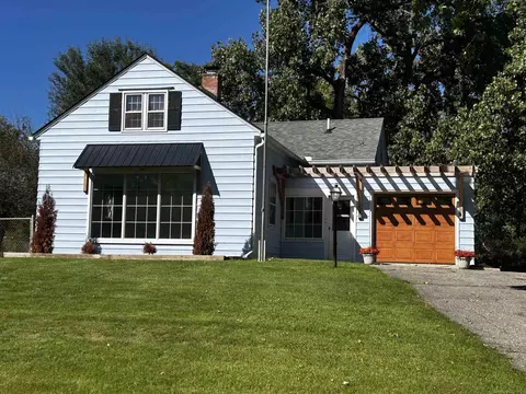 1380 W Bemis, Saline, MI 48176