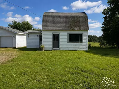 Exterior - 14857 M 32 W, Lachine, MI 49753 photo 3 of 8