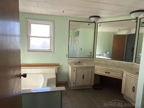 Bath - 1995 Range Line, Deckerville, MI 48427 photo 1 of 1