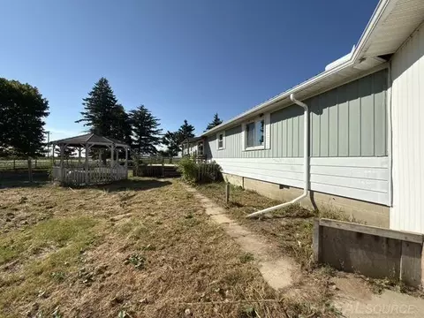 Exterior - 1995 Range Line, Deckerville, MI 48427 photo 15 of 18