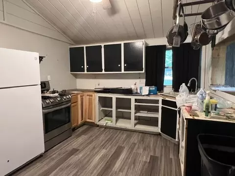 Kitchen - 723 Circle, Harrison, MI 48625 photo 1 of 3