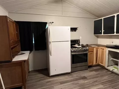 Kitchen - 723 Circle, Harrison, MI 48625 photo 2 of 3