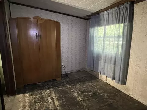 Bedroom - 723 Circle, Harrison, MI 48625 photo 2 of 2