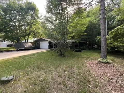 Exterior - 723 Circle, Harrison, MI 48625 photo 7 of 9