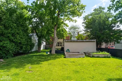 Exterior - 493-495 Saint Clair, Grosse Pointe, MI 48230 photo 7 of 13