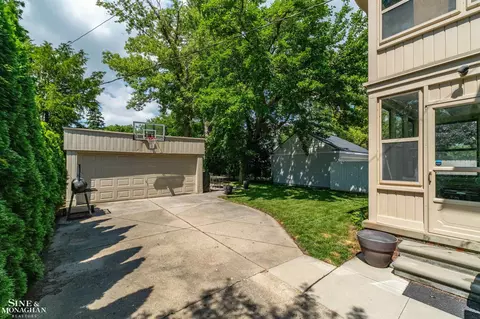 Exterior - 493-495 Saint Clair, Grosse Pointe, MI 48230 photo 4 of 13
