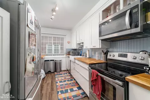 Kitchen - 493-495 Saint Clair, Grosse Pointe, MI 48230 photo 2 of 2