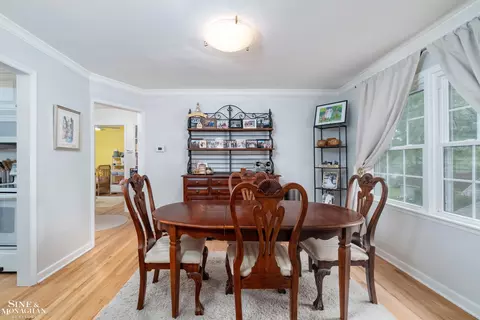 Dining - 493-495 Saint Clair, Grosse Pointe, MI 48230 photo 1 of 2