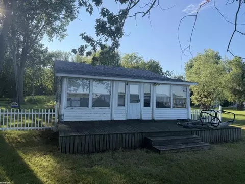 6540 Dickinson, Harsens Island, MI 48028